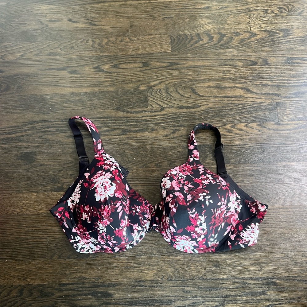 NEW NWOT Ambrielle Women’s Floral Bra - Black and Pink | 46DD